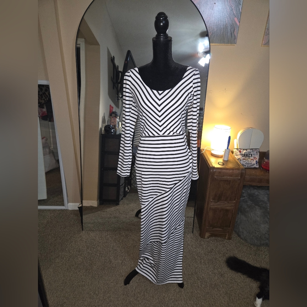 Beautiful long sleeve maxi dress